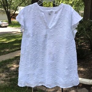 ELLE Women’s White Tunic Blouse Lined Textured Floral Design Flutter Sleeves L